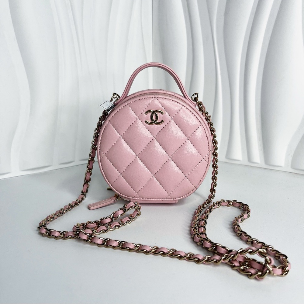 Chanel Matelasse Round Chain Shoulder Pink A70657 Women's Caviar Skin Bag